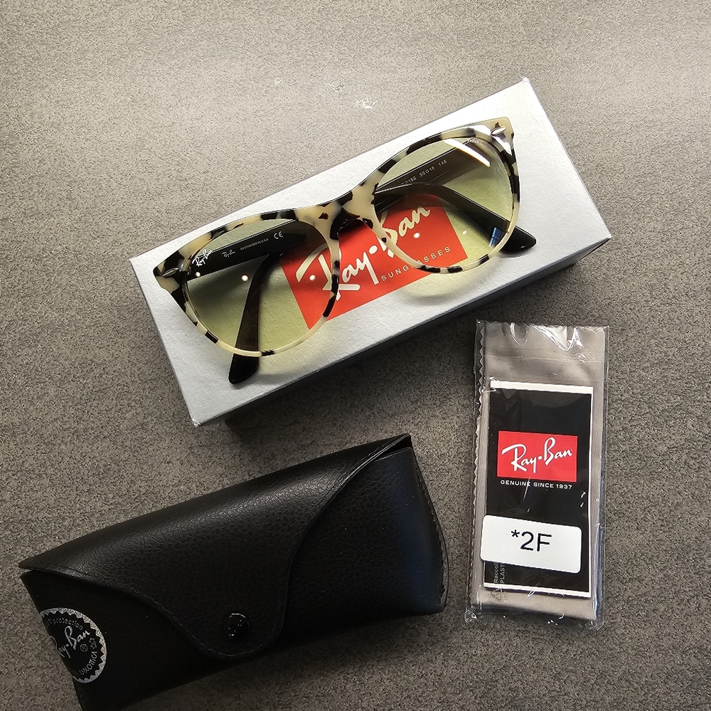 NIB Ray-Ban Wayfarer2 Sunglasses Light Tortoise Evolve Yellow Gradient Lenses